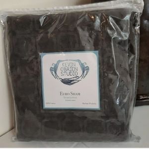 Kevin Obrien Studio Starflower Cotton EURO sham (1 SHAM) gray